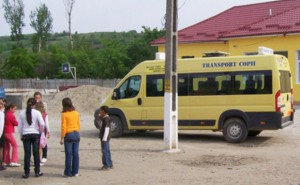 microbuz scolar elev accident