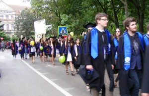 Mars al absolventilor de la Colegiul AT Laurian Botosani