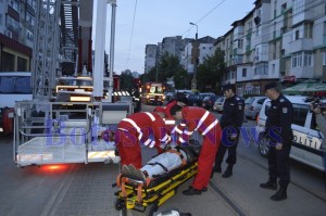 targa in strada barbat platforma pompieri autoscara botosani