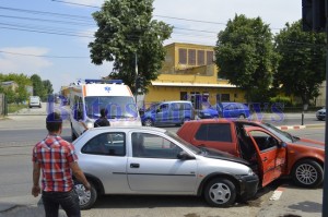 accident vw golf opel corsa botosani1