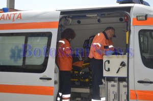 ambulanta la accident botosaniv