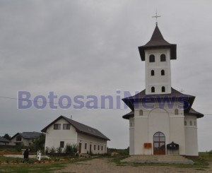 Biserica Sf. Apostoli Petru si Pavel din cartierul ANL Cismea- Botosani