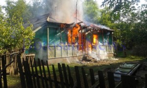 casa in flacari incendiu manoleasa