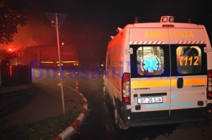 ambulanta incendiu casa botosani