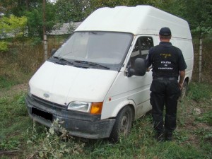 autoutilitara furata- politia de frontiera Botosani