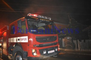 masina pompieri incendiu noaptea casa botosani