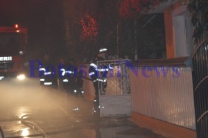 pompieri incendiu casa noaptea