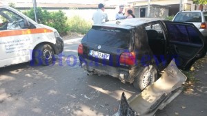 vw golf ambulanta accident