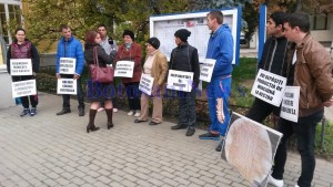 protest al pietarilor in fata Primariei- Botosani