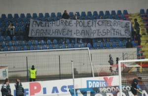 banner pe stadionul municipal