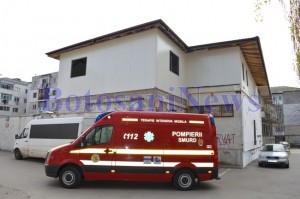 ambulanta smurd barbat cazut de la inaltime restaurant dalas botosani2