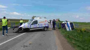 accident la Victoria Botosani- doua masini s-au ciocnit