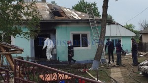 incendiu casa- pompieri - flamanzi- Botosani