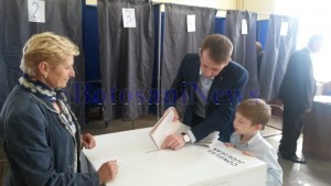 ovidiu portariuc la vot cu fiul 1