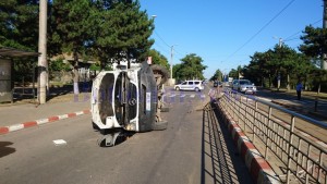 accident duba rasturnata in zona industriala din Botosani