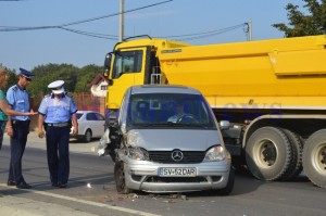 accident hudum vw mercedes1