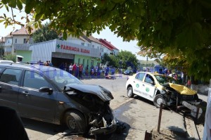 accident taxi trusesti ford focus