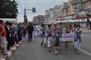 festivalul fanfarelor -parada portului popular din botosani