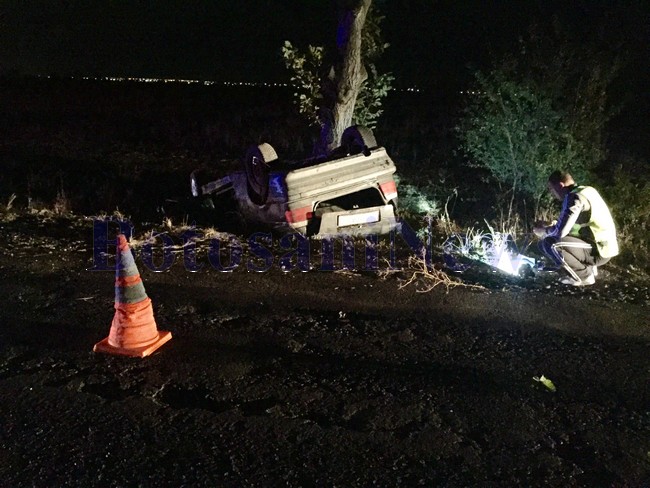 politisti, stiri,-accident, noaptea masina rasturnata, stiri, Botosani