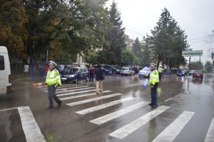 politisti-accident-trecere-pietoni