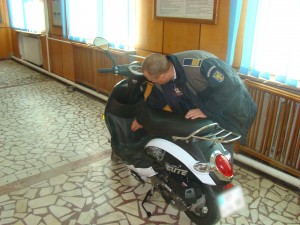 politist frontiera moped furat