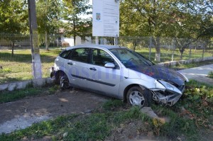 ford-focus-accident-catamarasti2