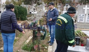 mormant-devastat-in-cimitirul-pacea-din-botosani