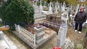 mormant-devastat-in-cimitirul-pacea-din-botosani