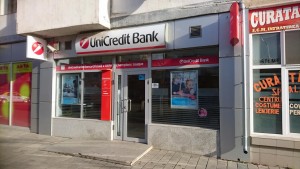 banca-unicredit-botosani