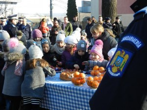 datini-si-obiceiuri-de-iarna-la-inspectoratul-de-jandarmi-mos-craciun-botosani