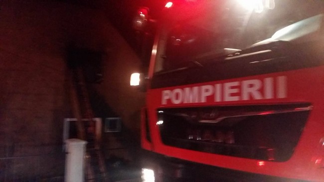 incendiu locuinta noaptea pompieri botosani