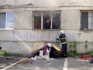 pompieri incendiu apartament