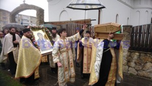 procesiune icoana mc biserica izvorul tamaduirii 2