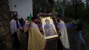 procesiune icoana mc biserica izvorul tamaduirii 4JPG