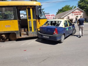 accident taxi -tramvai botosani