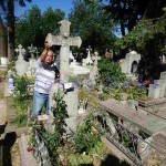 morminte distruse in Cimitirul Pacea Botosani