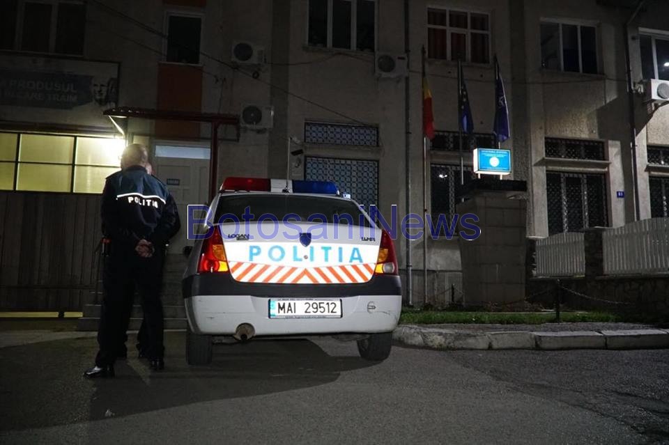 masina de politie la penitenciarul botosani