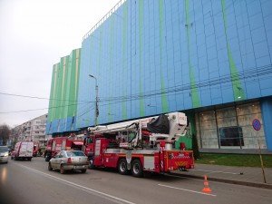 stiri, botosani, uvertura mall, pompierii la mall (3)