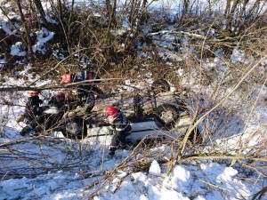 stiri, botosani, stiri din botosani, masina in rau, accident (2)