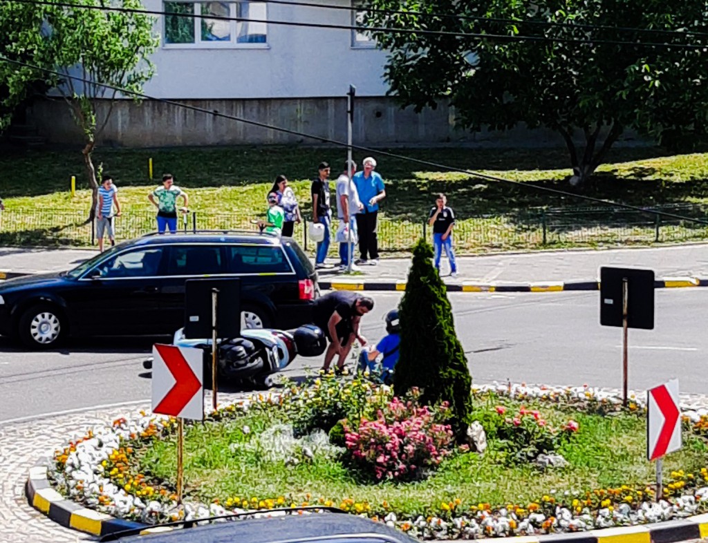 accident, stiri, botosani, scuter, strada grivita