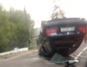 accident, stiri , hudesti, botosani, masina rasturnata