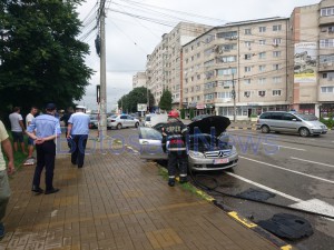 incendiu stiri, botosani, mercedes 1