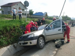 stiri, botosani, stiri din botosani, accident, masina in sant (2)