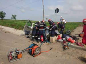 stiri, botosani, stiri din botosani, accident, masina in sant (3)