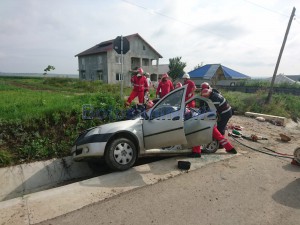 stiri, botosani, stiri din botosani, accident, masina in sant (5)