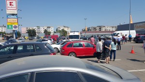 accident , parcare kaufland, stiri , botosani