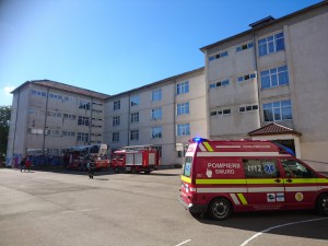 pompieri, liceul de arta stefan luchian, simulare incendiu, botosani, stiri