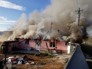 incendiu casa stauceni pompieri