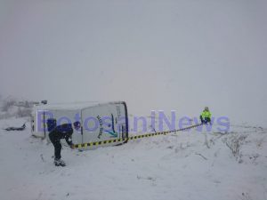 accident microbuz pris com zapada morta, stiri,botosani. 12jpg