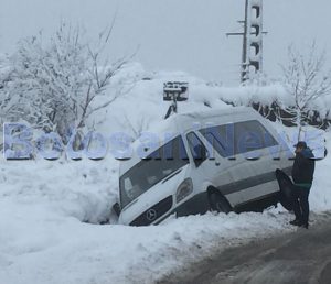 microbuz, maxi taxi rasturnat, stiri, botosani (1)